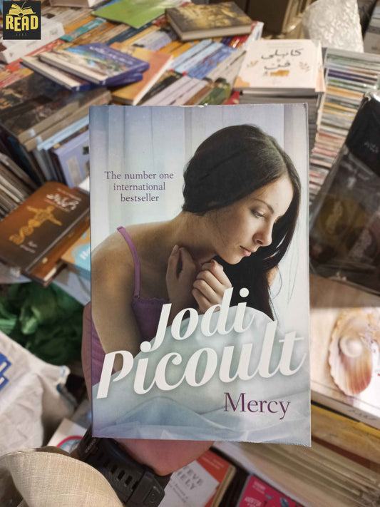 Mercy by Jodi Picoult English novel front cover