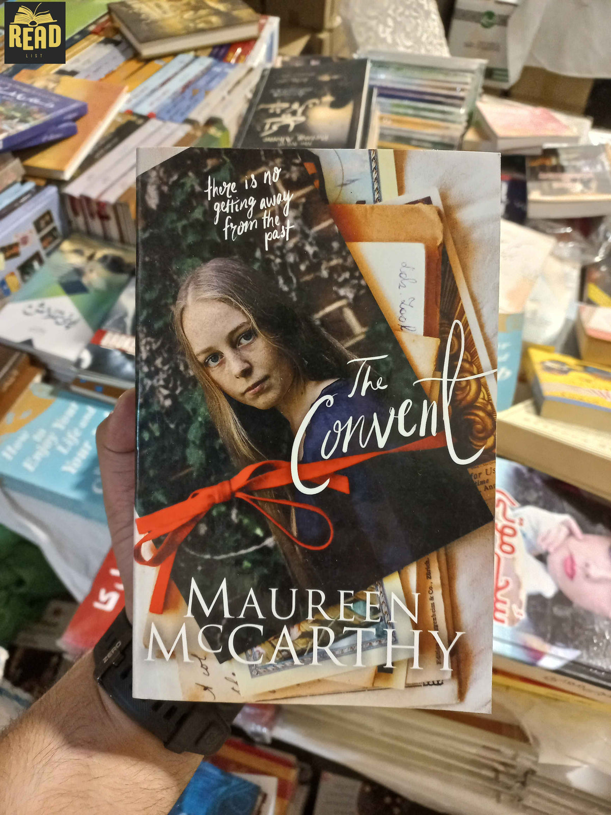 The Convent by Maureen McCarthy English novel front cover